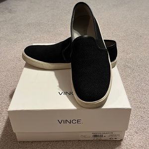 Vince black slip on casual sneaker. Fabric. Size 8 1/2